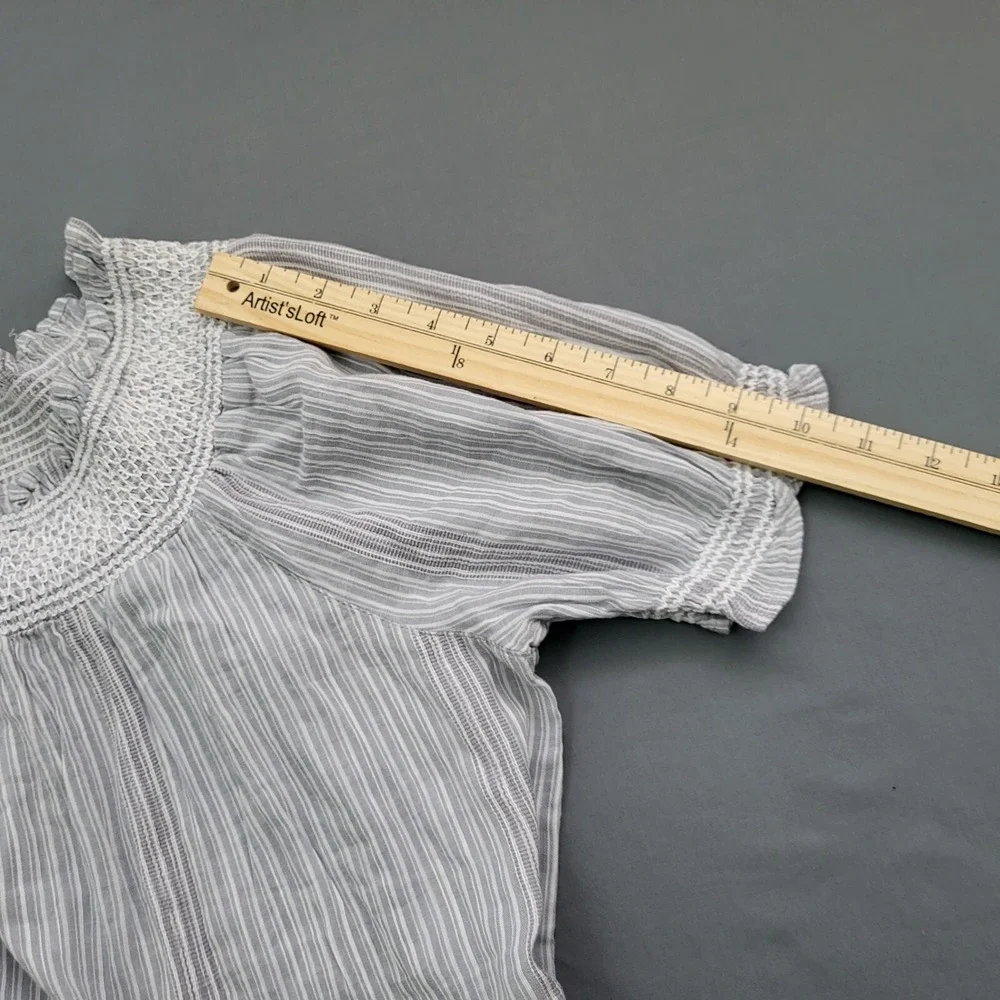 Old Navy Womens XS Gray White Striped Smocked Puff Sleeve‎ Peasant Top